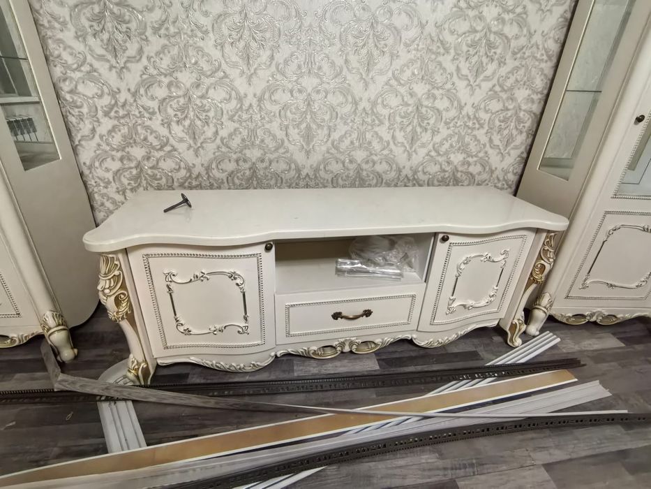 Продам срочно гарнитур