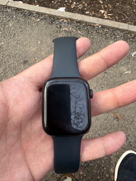 Apple watch series 8