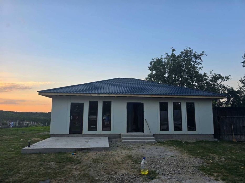 Vand casa modulara 90 mp