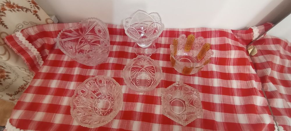 Стеклянные вазочки