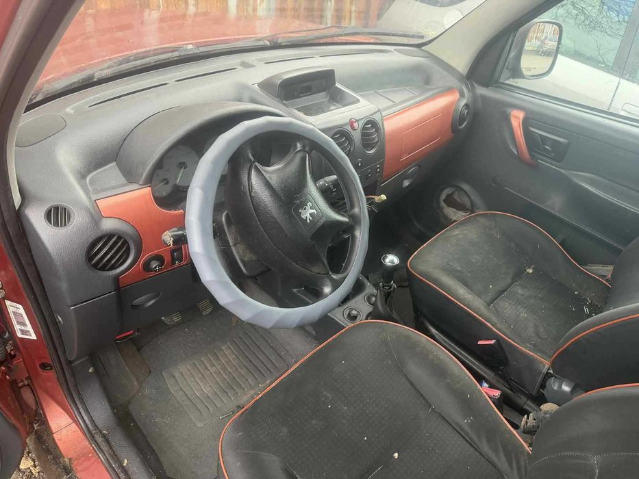 peugeot partner 2.0 hdi на части 7 местен