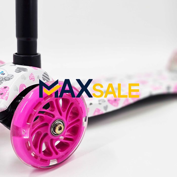 Тротинетка триколка детска на сърца 3 светещи колела розова