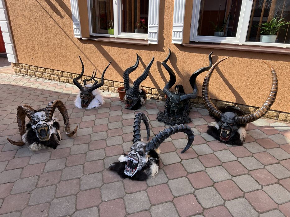 Masti Krampus  -costume blana naturala
