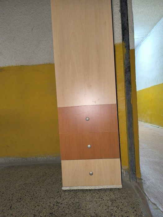 Еднокрилни гардероби