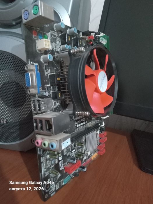 Материнская плата Lga 1155 и Amd  i3 + бонус видеокарта! комплект