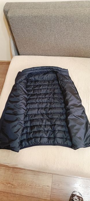 Vesta Bershka,marimea M,Negru