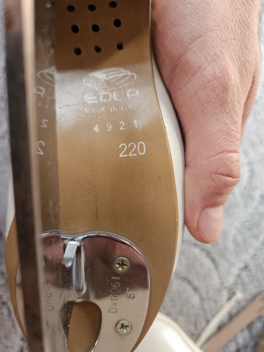 Patine profesionale se vând toate