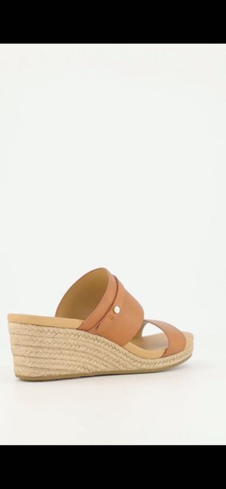 Страхотни  чехли UGG