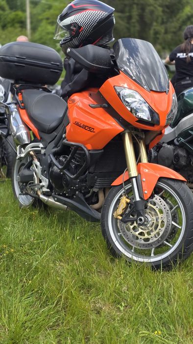 Triumph tiger 1050