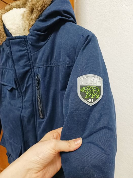 Продам детскую зимнюю куртку