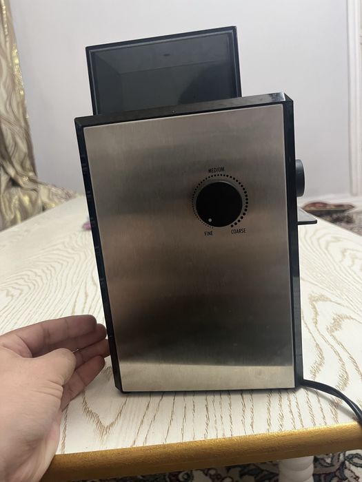 Кофемолка DeLonghi