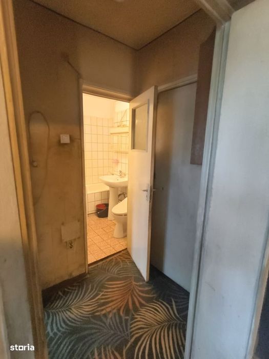 Apartament 3 camere pretabil investitie zona Victoriei liceul Tonitza