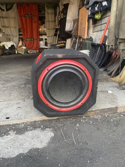 Продам сабвуфер