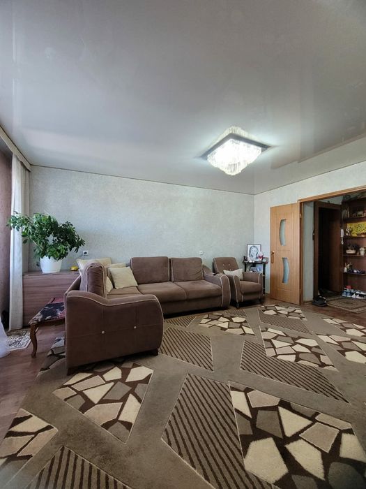 Продается 3 комнатная квартира в районе  Океан!