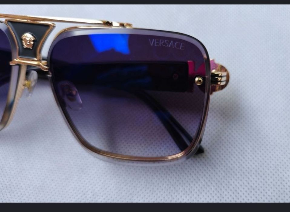 Set ochelari de soare Versace Blue.