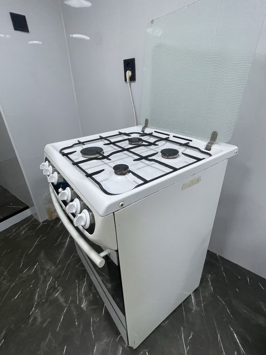 Продам газову плиту