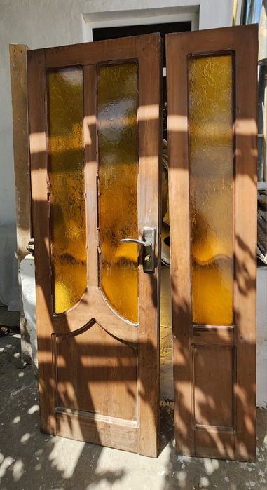 Наружный дверь..