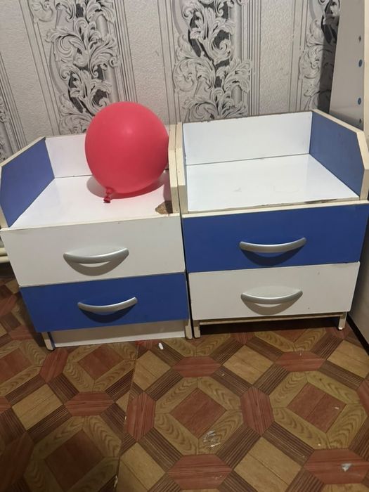 Шкаф  и два комоды