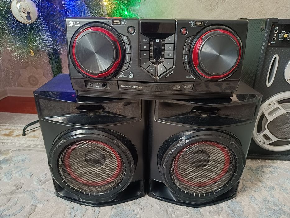 Музыкальный центр сатылады