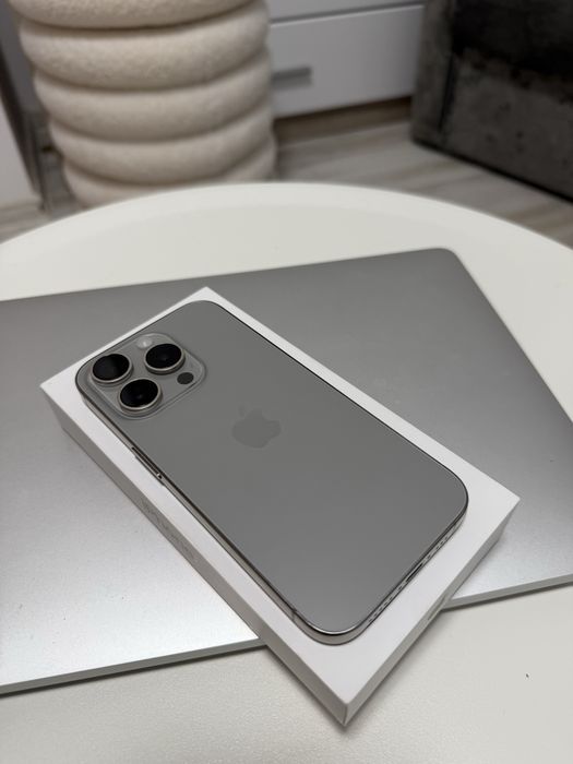 Iphone 15 pro natural titanium !