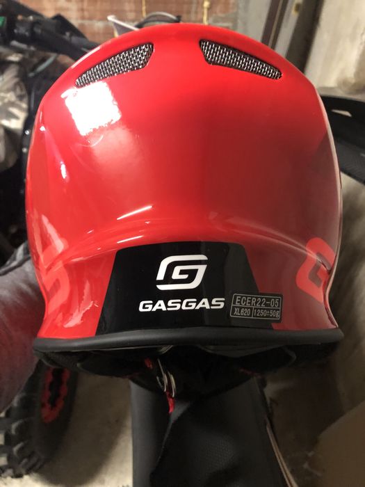 Ендуро каска