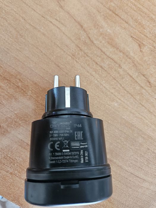 Priză Brennenstuhl 230V 3000W
Funcționează prin Wi-Fi