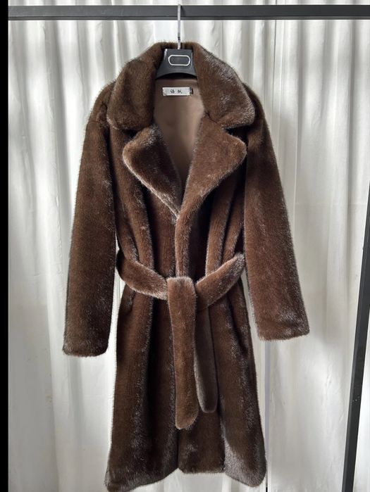 Шубка из экомеха новая