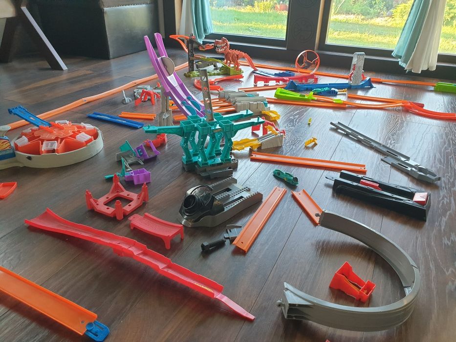 Писти Hot Wheels