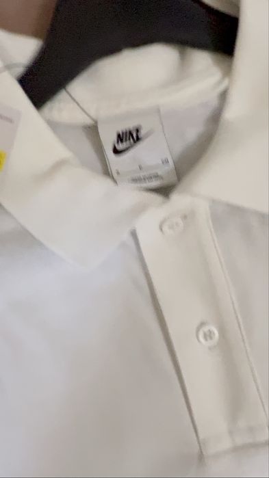 Tricou Alb Nike nou cu eticheta Vand Urgent!!