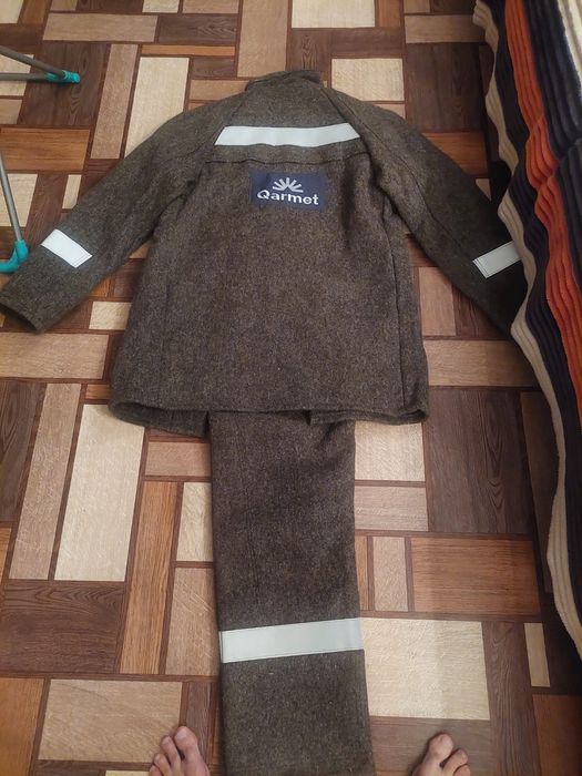 ПРОДАМ НОВЫЙ рабочий костюм