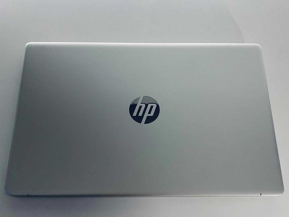Laptop HP 17 Series Ryzen 5 5500U, 8GB RAM, 512GB SSD, 17.3” IPS FHD, Windows 11 Home Licentiat