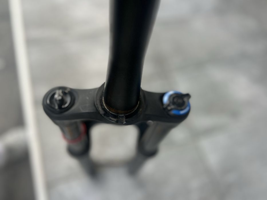 Furca RockShox Yari RC