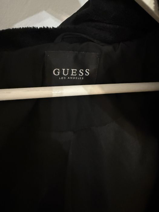 Geaca GUESS  originala
