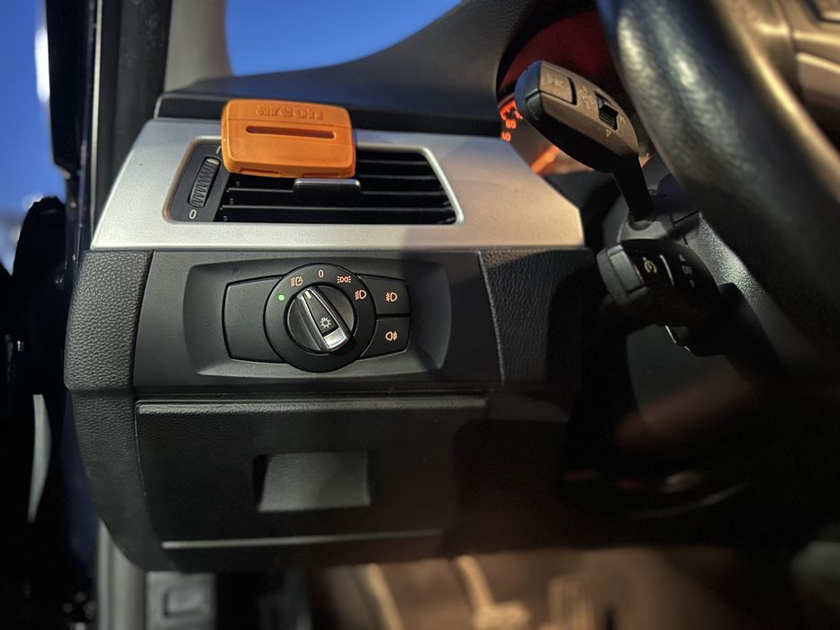 BMW E90 318D facelift