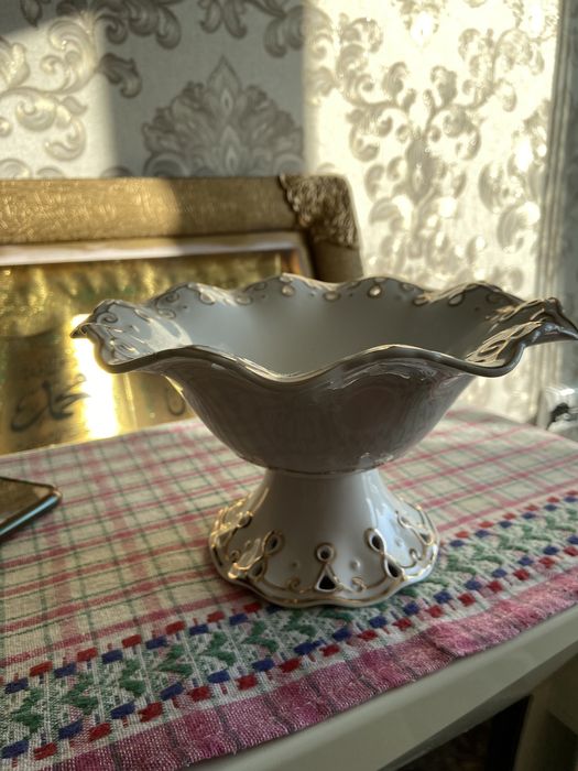 Продам конфетницу