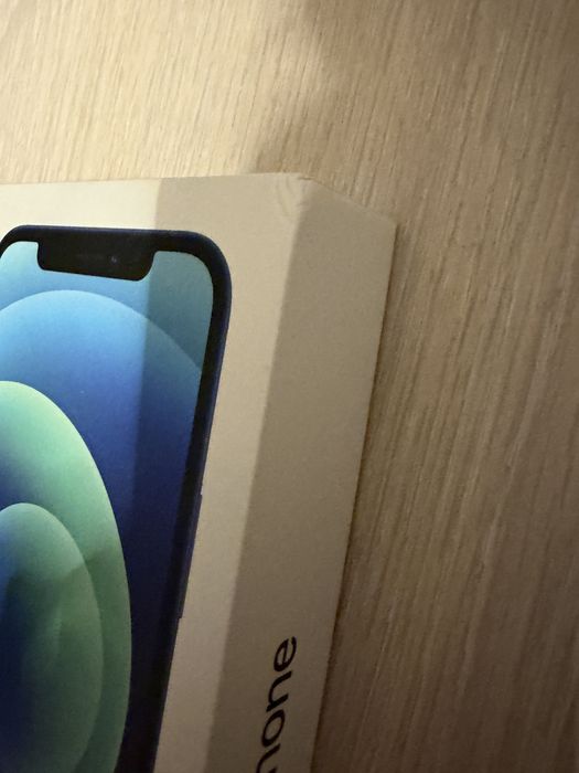 Cutie goala iPhone 12 64 GB Blue