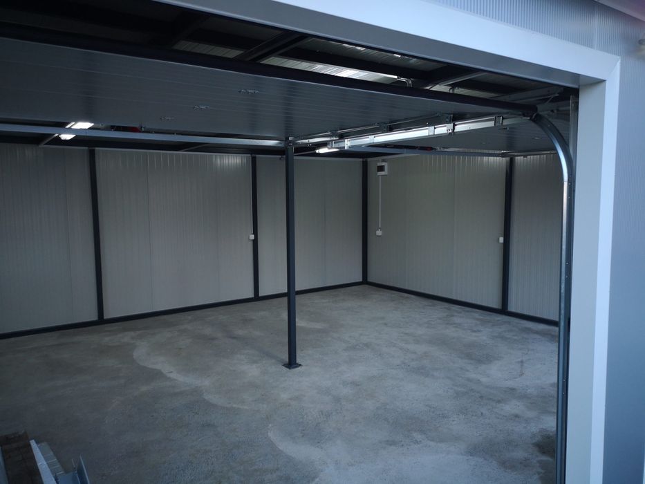 Vand garaj din panouri sandwich termoizolante 4 x 6m