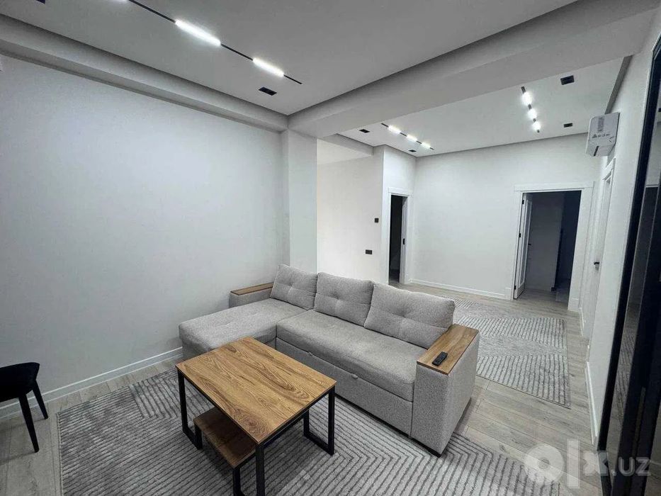 Сдаётся 4-комн ЖК E-ONE, PIRAMIT TOWER, 100 м²