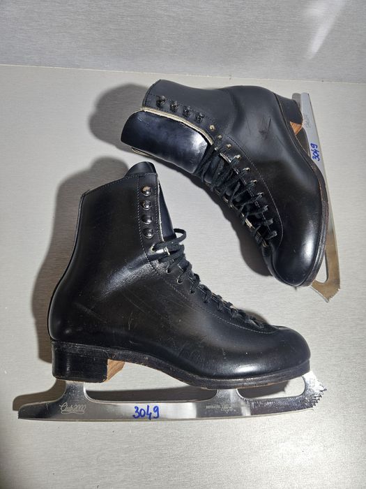 Patine 3049 gheata patinaj artistic Riedell    marime  39-40  ( 26   cm lungime interioara).