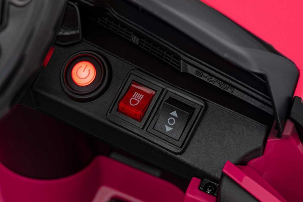 Masinuta electrica pentru copii  Audi SQ8 12V Autokids  (2168) Roz