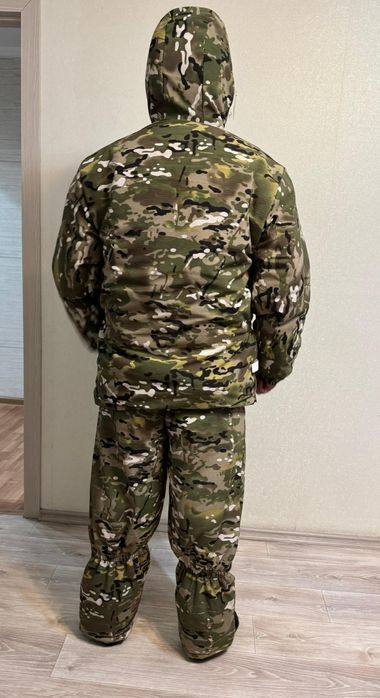 Бушлат тёплый и берцы зимние