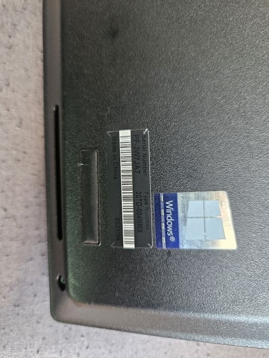 Vând Lenovo ThinkPad E15 G2 i7 gen 11 pentru piese.