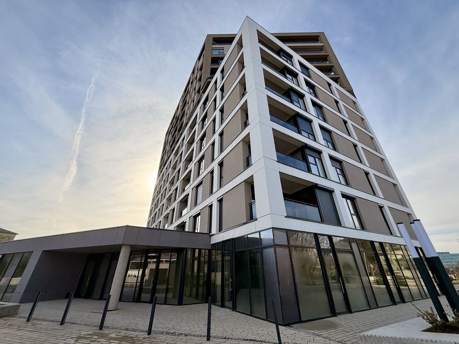 Proprietar inchiriez spatiu comercial central