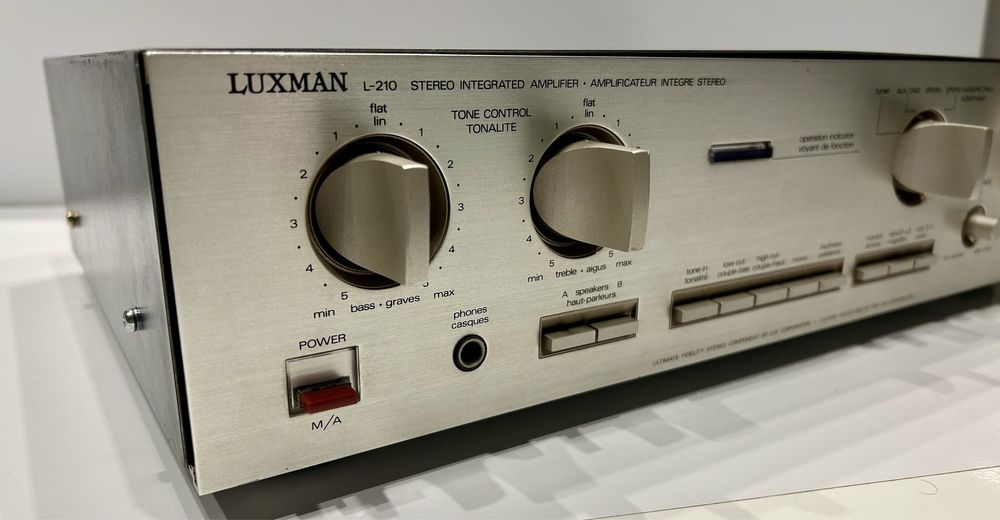 Amplificator Luxman L210 cu defect