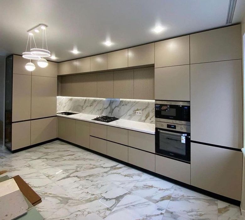 Кухонная мебееель