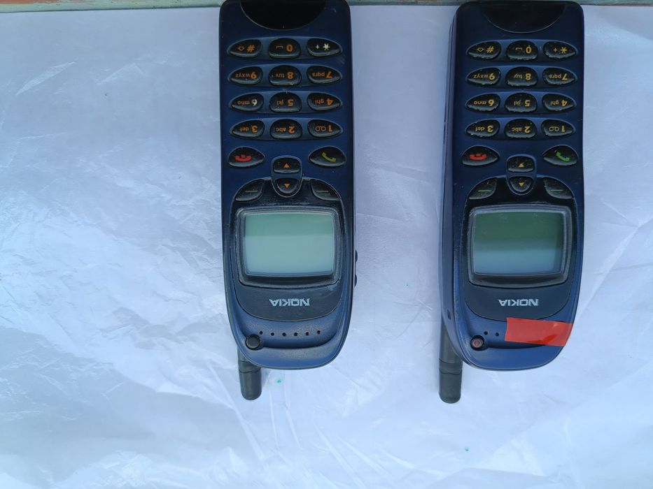 Telefoane vechi de colecție.