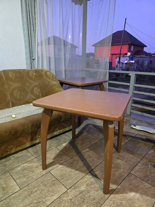 Делевянный стол 80×80