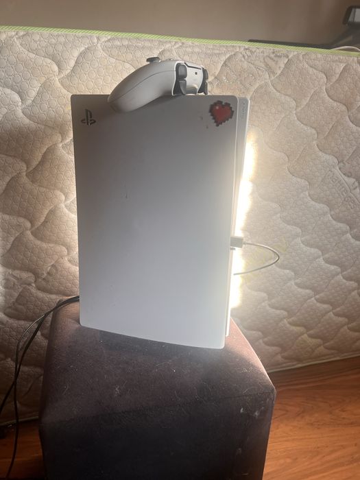 Продавам PlayStaion 5 в отлично състояние