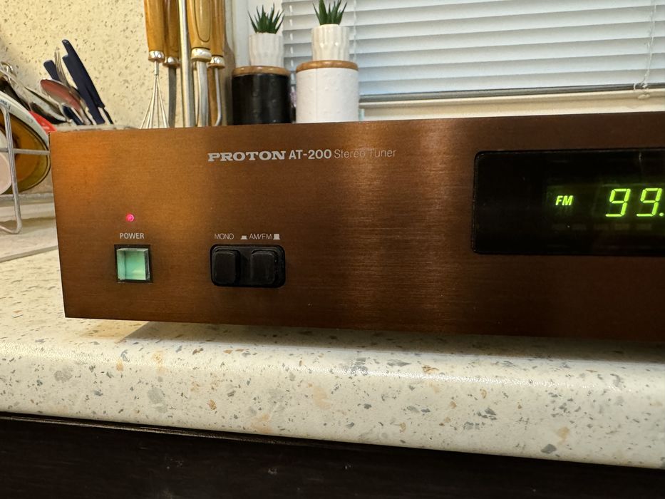 Proton AT-200 Качествен тунер