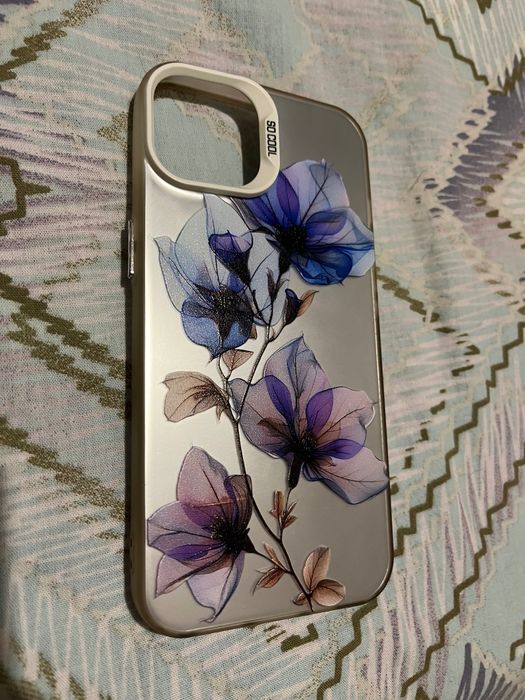 Продавам кейсове за Iphone 13 използвани но в много добро състояние